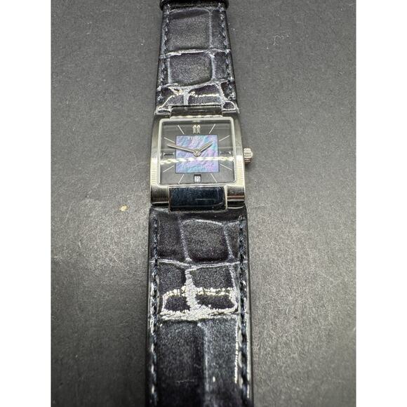 Tissot 1853 T02 Women\'s Date Just Wristwatch Quartz T090310A Sapphire Crystal main image 4